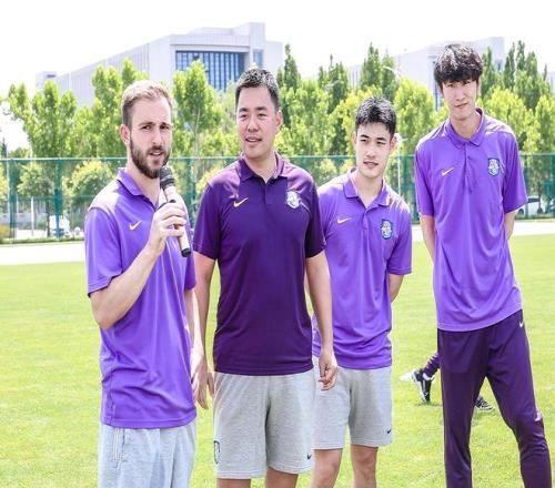 錢傑身份獨,難獨力撑起,國足出征重,Pg电子,PG,game,Pg电子官网,Pg电子试玩模拟器官网,Pg电子试玩模拟器下载,Pg电子APP