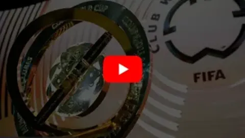 贝肯鲍尔——时代翘楚，足球界的独特巨匠